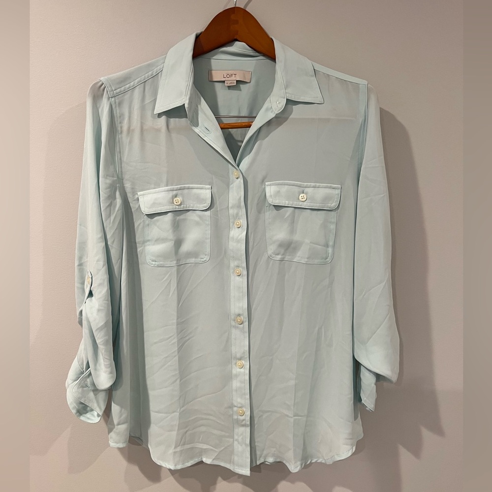 COPY - Beautiful button down LOFT top